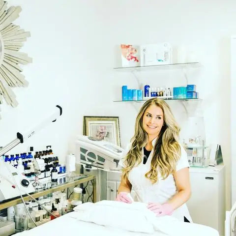 Melanie White performing a professional facial